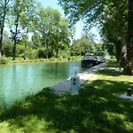 Hotel La Vinaigrerie Logis Joinville