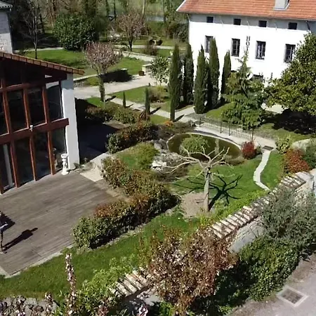 Szálloda La Vinaigrerie Logis