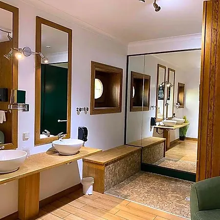 Hotel La Vinaigrerie Logis Joinville