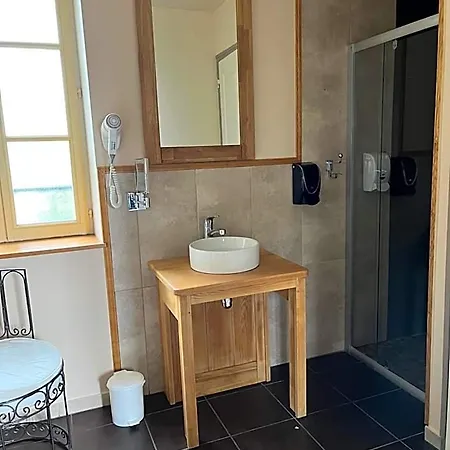 Ξενοδοχείο La Vinaigrerie Logis 3*
