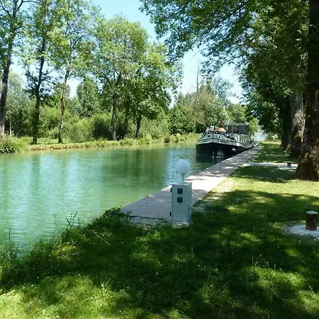 Hotel La Vinaigrerie Logis Joinville